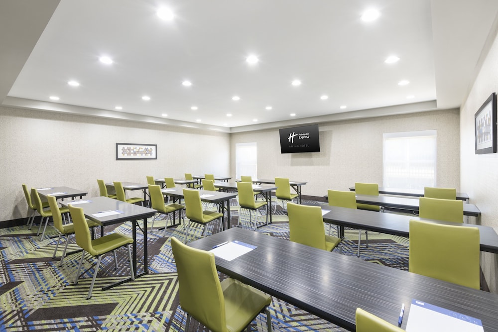 Holiday Inn Express & Suites Asheville SW Outlet Ctr Area by IHG - photo 31