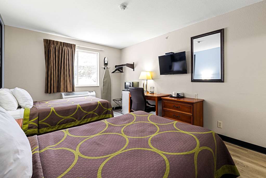 Super 8 by Wyndham Pittsburgh Monroeville - photo 21