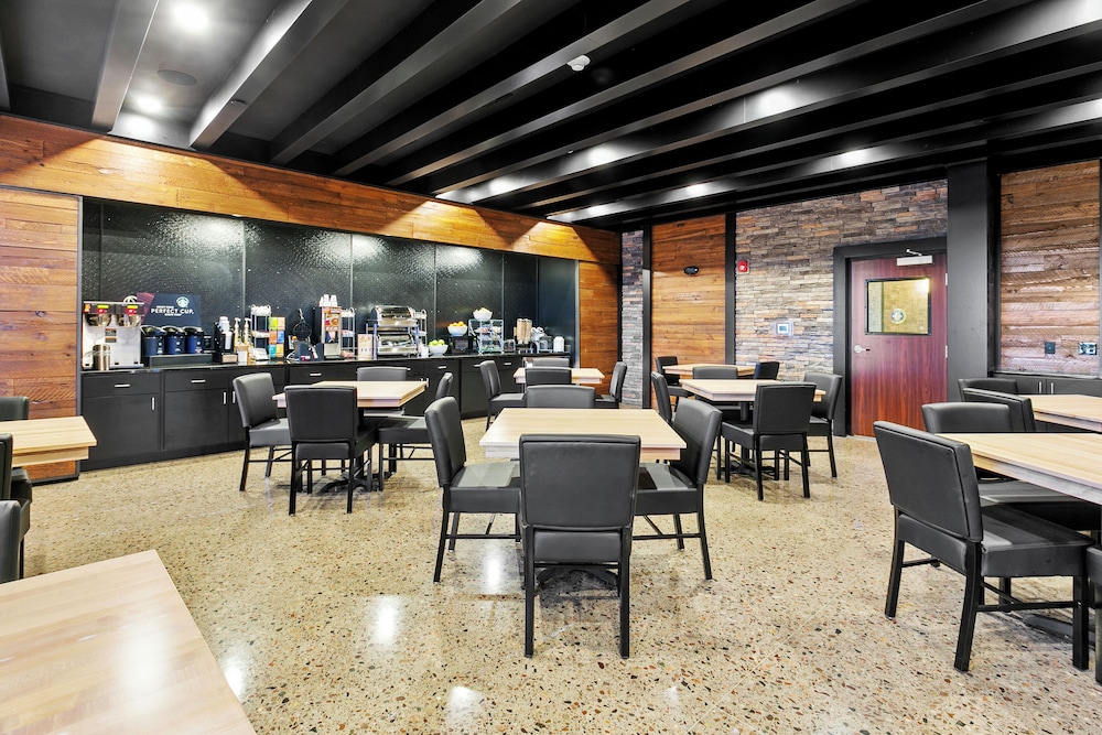 Cobblestone Hotel & Suites Wickenburg - photo 49