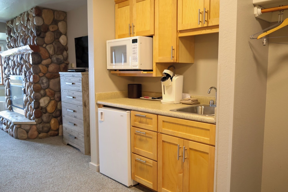 Quarterdeck Resort & Restaurant - photo 149