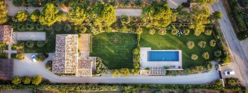 Mas Au Pays Des Alpilles — hotel in Eygalieres