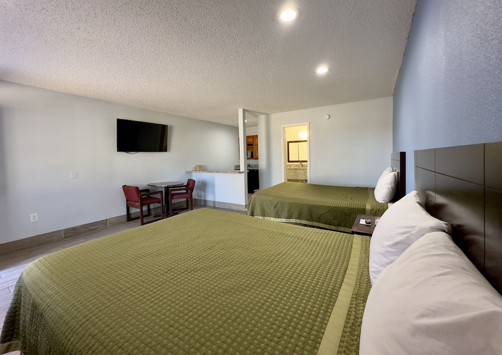 Razorback Inn - photo 10