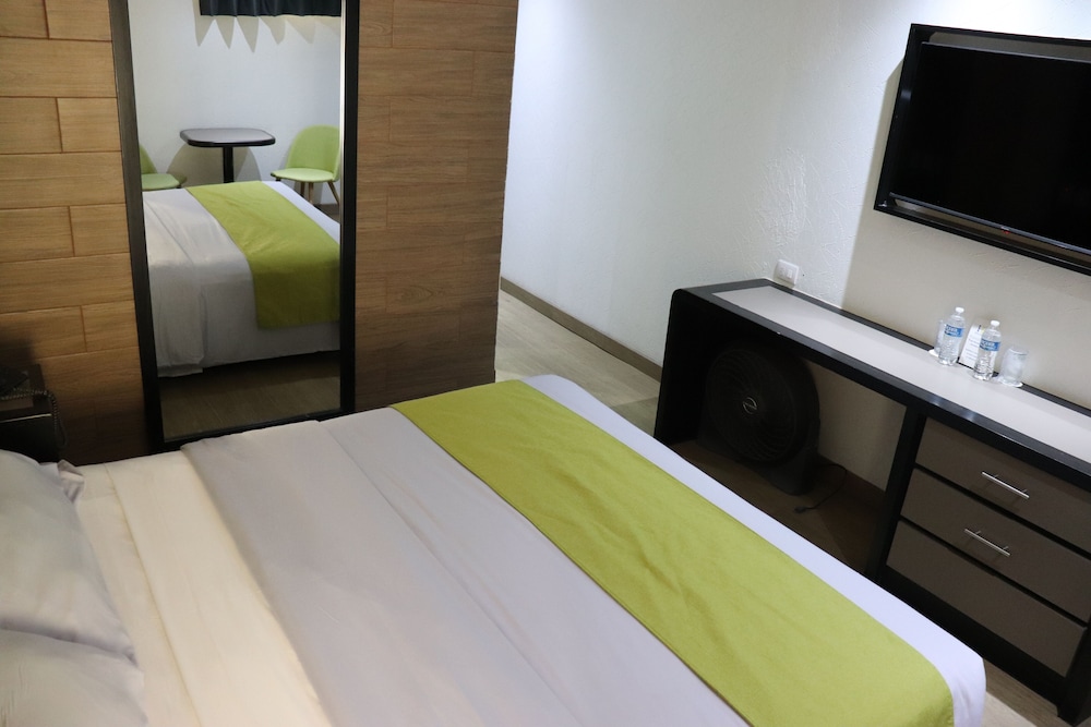 Hotel Embassy