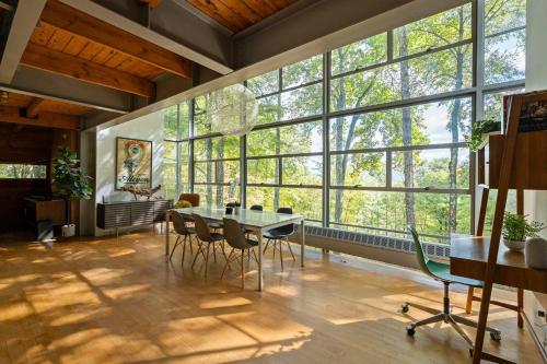 Epic architectural masterpiece views & hot tub — Poughkeepsie — photo 3