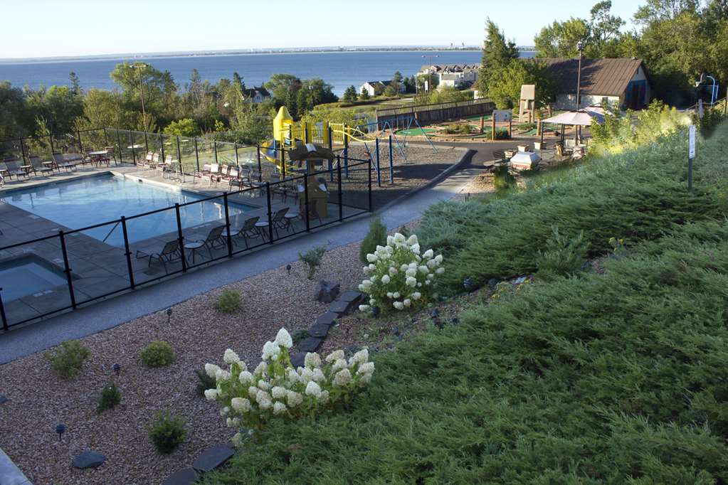 Edgewater Hotel & Waterpark - photo 6