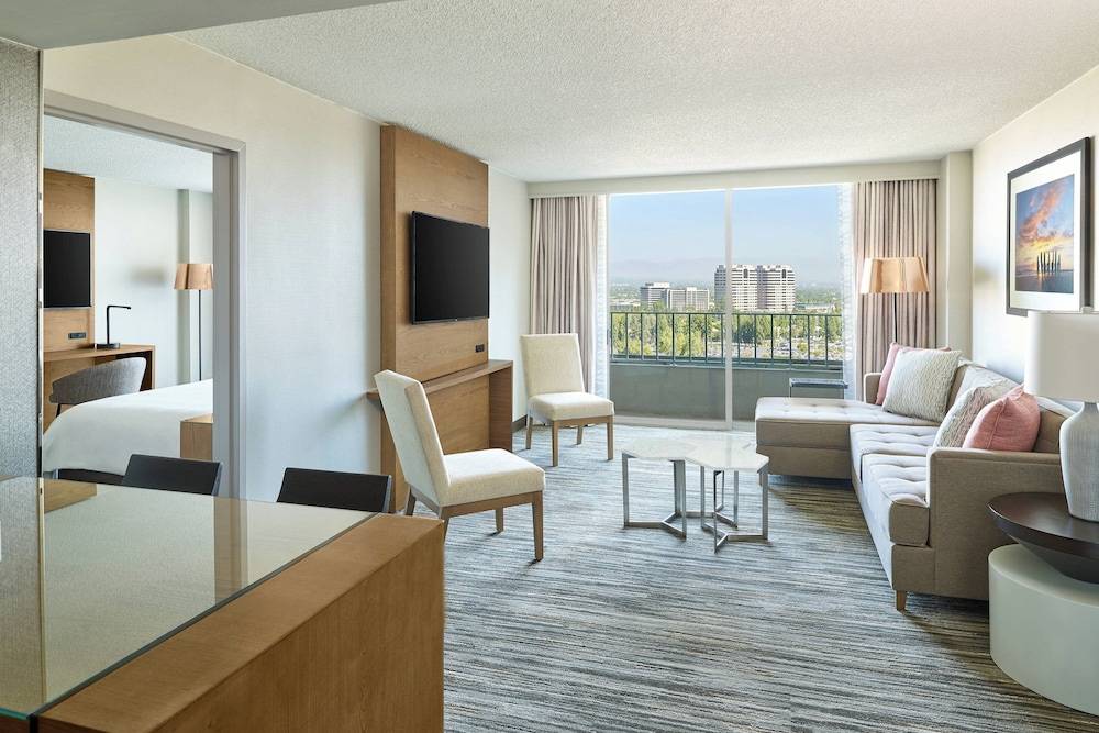 Warner Center Marriott Woodland Hills - photo 4