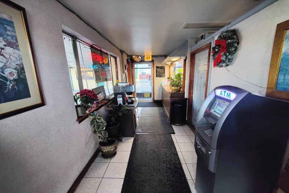 Motel Edgebrook Chicago North Shore by OYO - photo 2