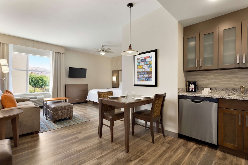 Homewood Suites by Hilton Moab - photo 15