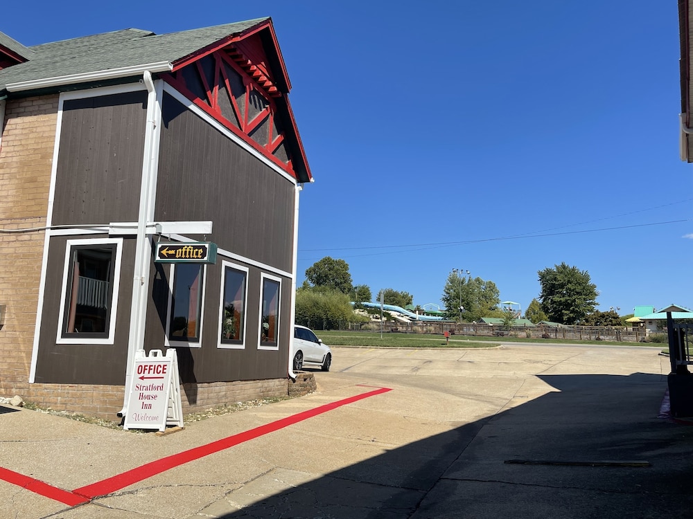 Stratford House Inn Branson - photo 3