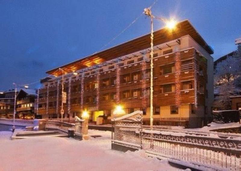Radisson Residences Savoia Palace Cortina dAmpezzo - last minute hotel in Cortina D'ampezzo