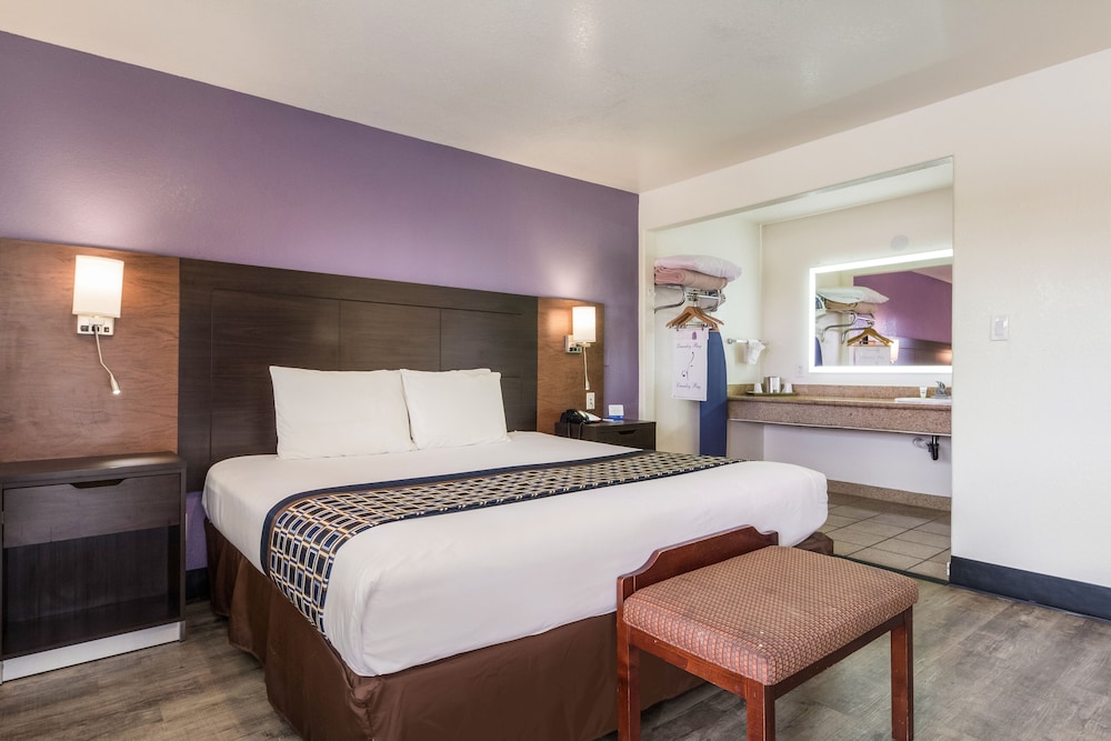 Rodeway Inn near Downtown Monterey - photo 15