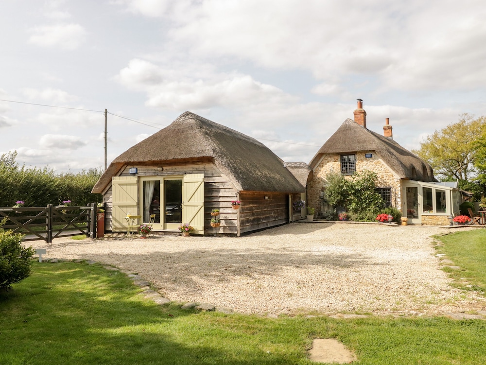 The Barn at Rapps Cottage — 4-Star Luxury Hotel in Ilminster, United Kingdom