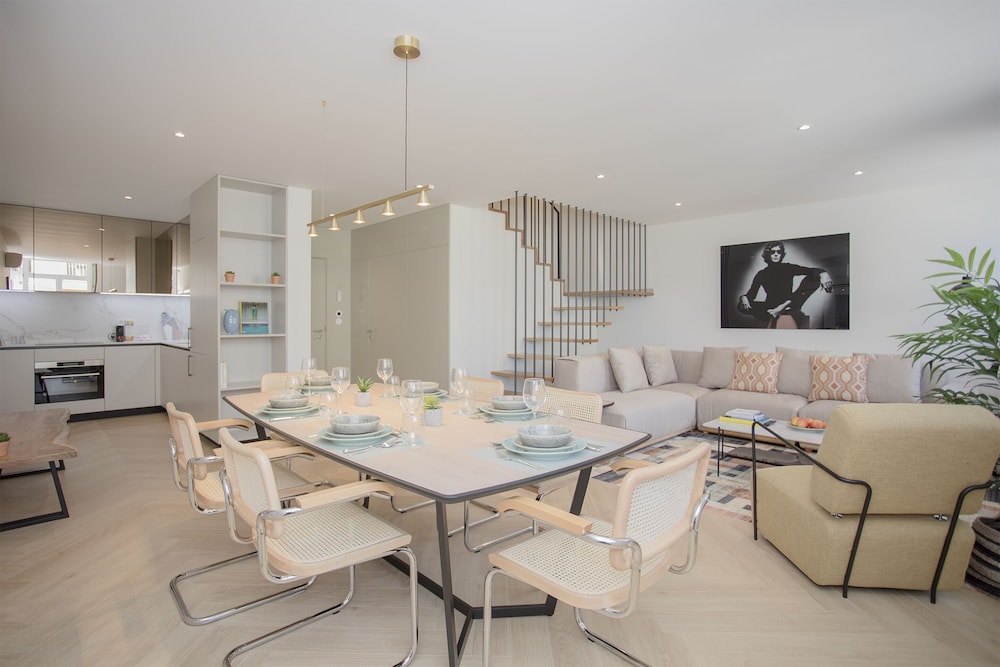 Liiiving in Porto Luxury Beachfront Apartment VI — 4-Star Luxury Hotel in Porto, Portugal
