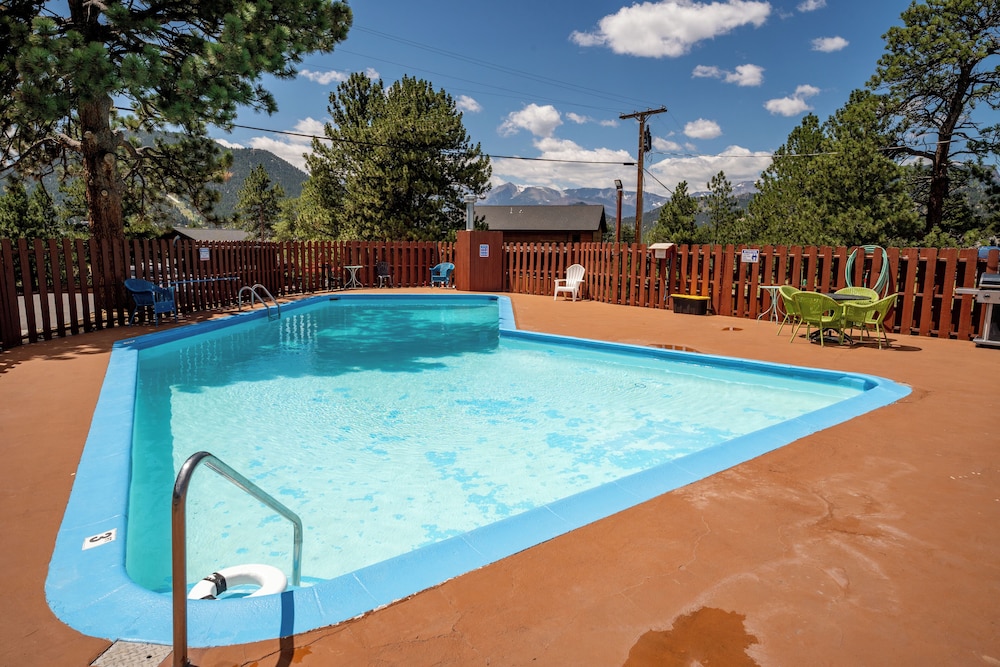 Hotel Estes - photo 52