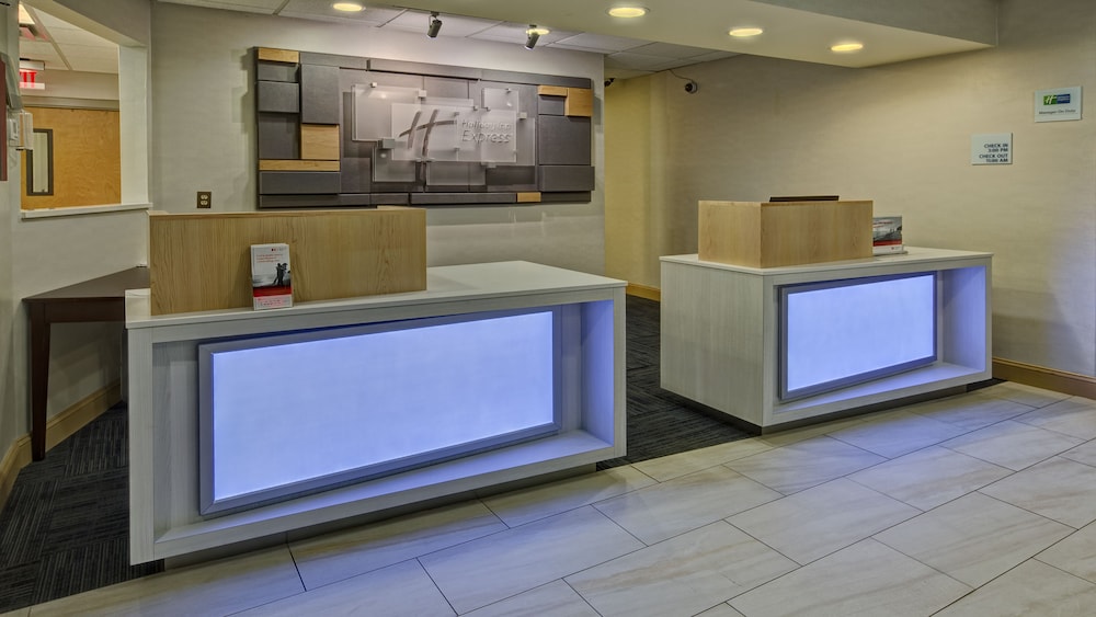 Holiday Inn Express & Suites London by IHG - photo 40