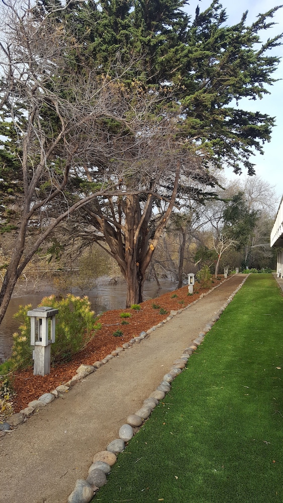 Carmel River Inn & Cottages - photo 67