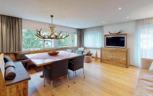 Polo — 4-Star Luxury Hotel in St. Moritz, Switzerland