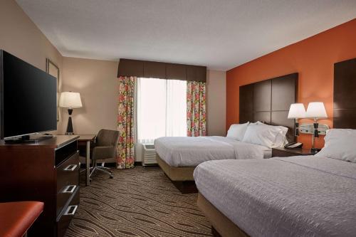 Evansville Plaza Hotel And Suites - photo 32