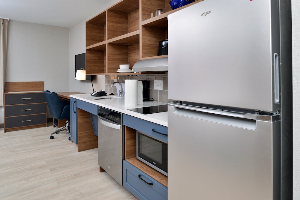 Candlewood Suites Joliet Southwest by IHG - photo 9