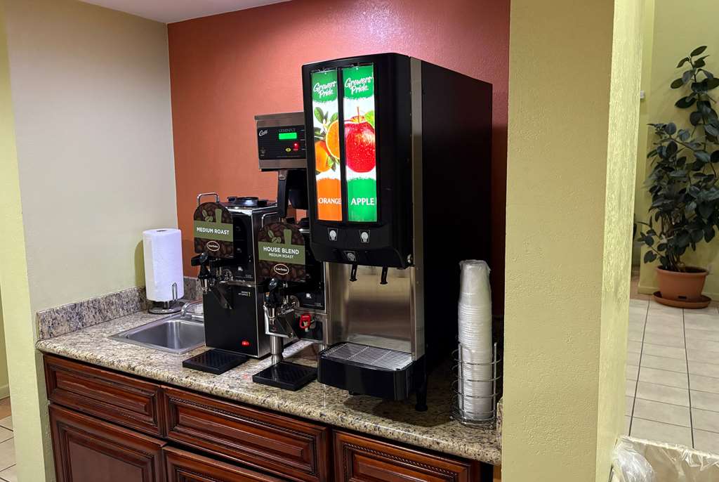 Days Inn by Wyndham Holbrook - photo 28