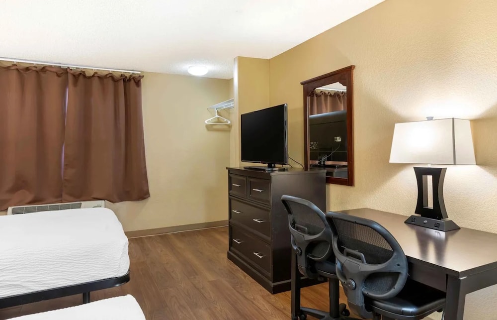 Relax Suites Extended Stay La Mirada - photo 7