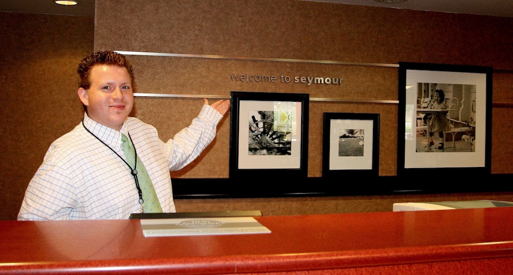 Hampton Inn Seymour - photo 4