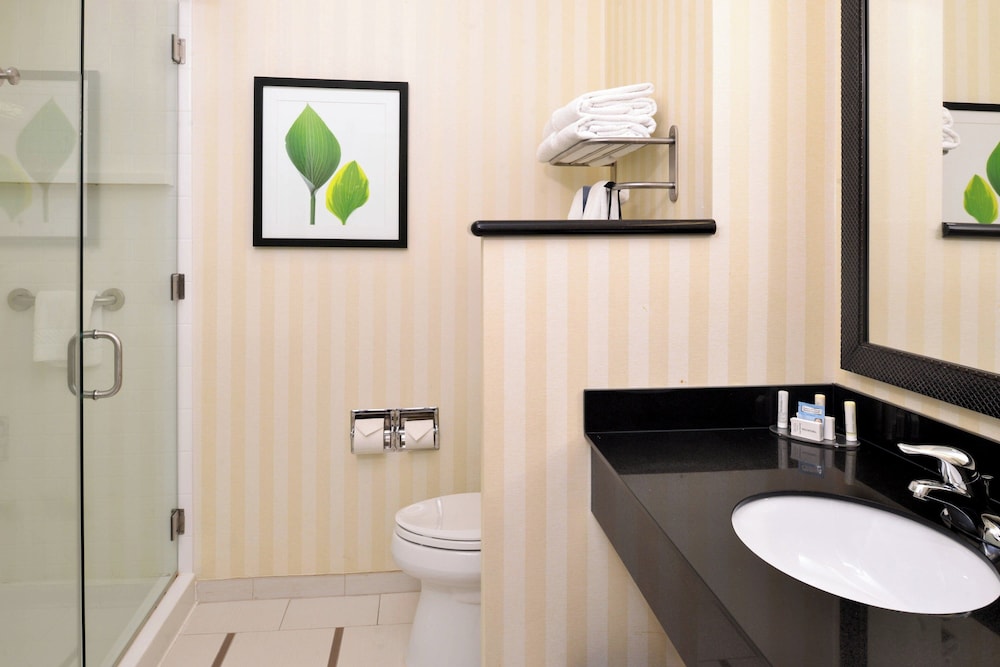 Fairfield Inn & Suites Cedar Rapids - photo 30