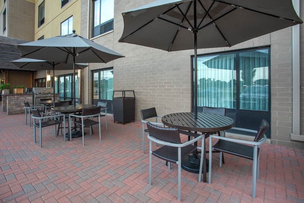 TownePlace Suites by Marriott Detroit Belleville - photo 45