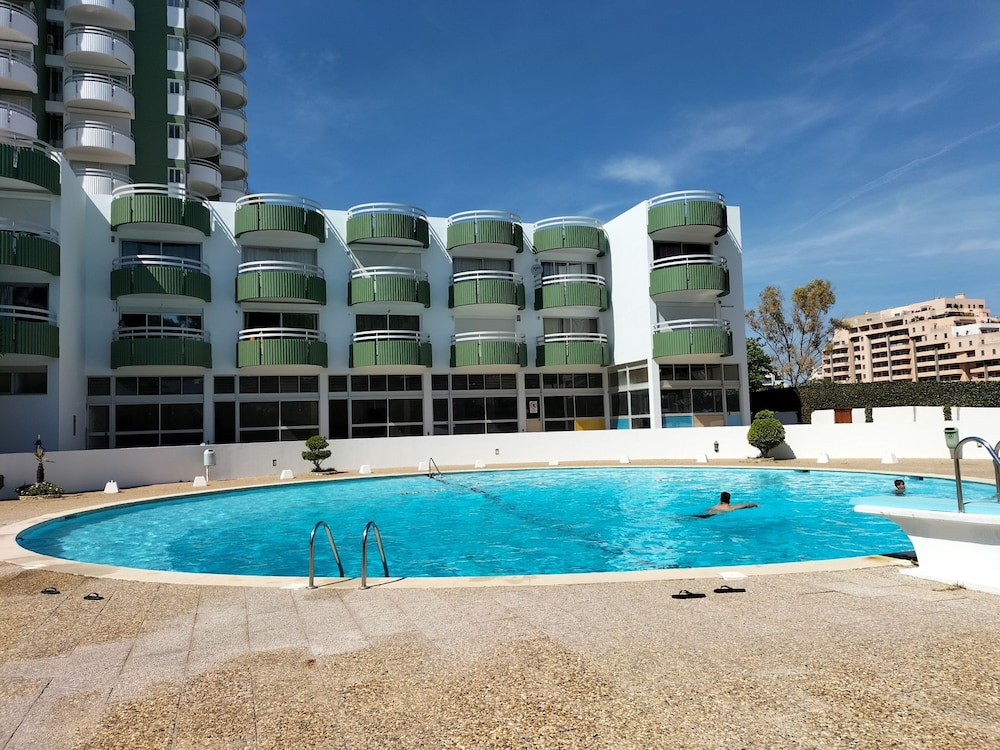 Green Tower Sea View With Garage and Balcony in Portimao, Portugal