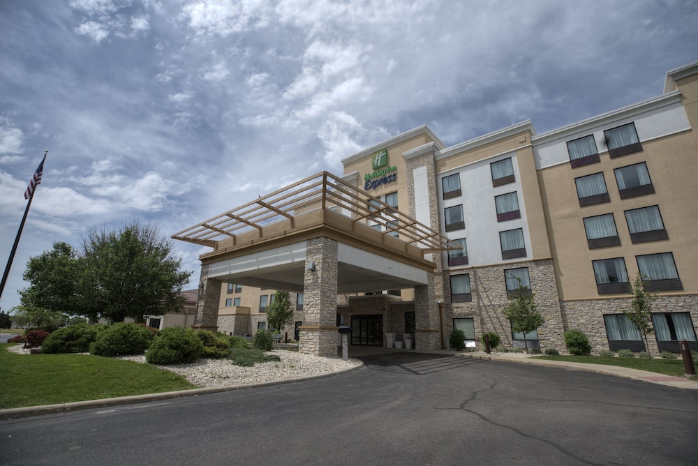 Holiday Inn Express Janesville I 90 & US Hwy 14 by IHG - photo 41
