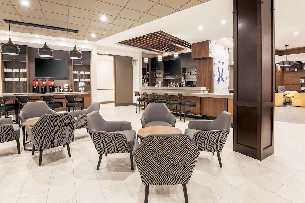 Hyatt Place Waco - photo 6