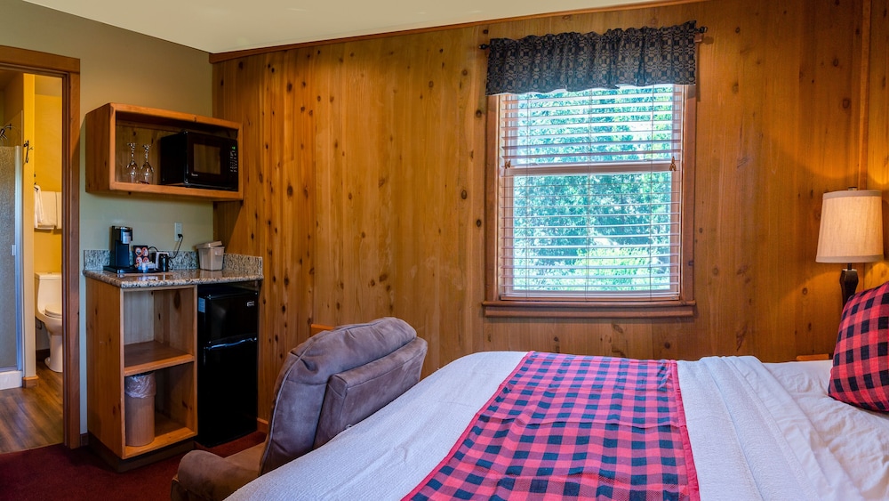 Callahan's Mountain Lodge - photo 32