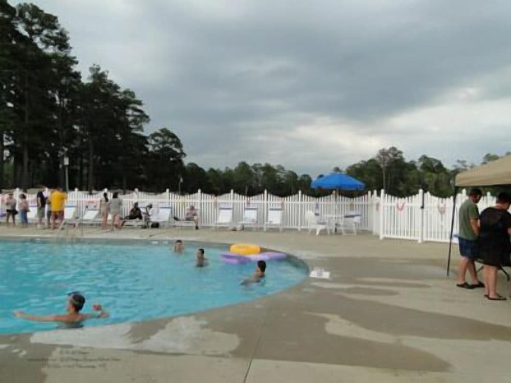 Twin Lakes RV & Camping Resort - photo 6