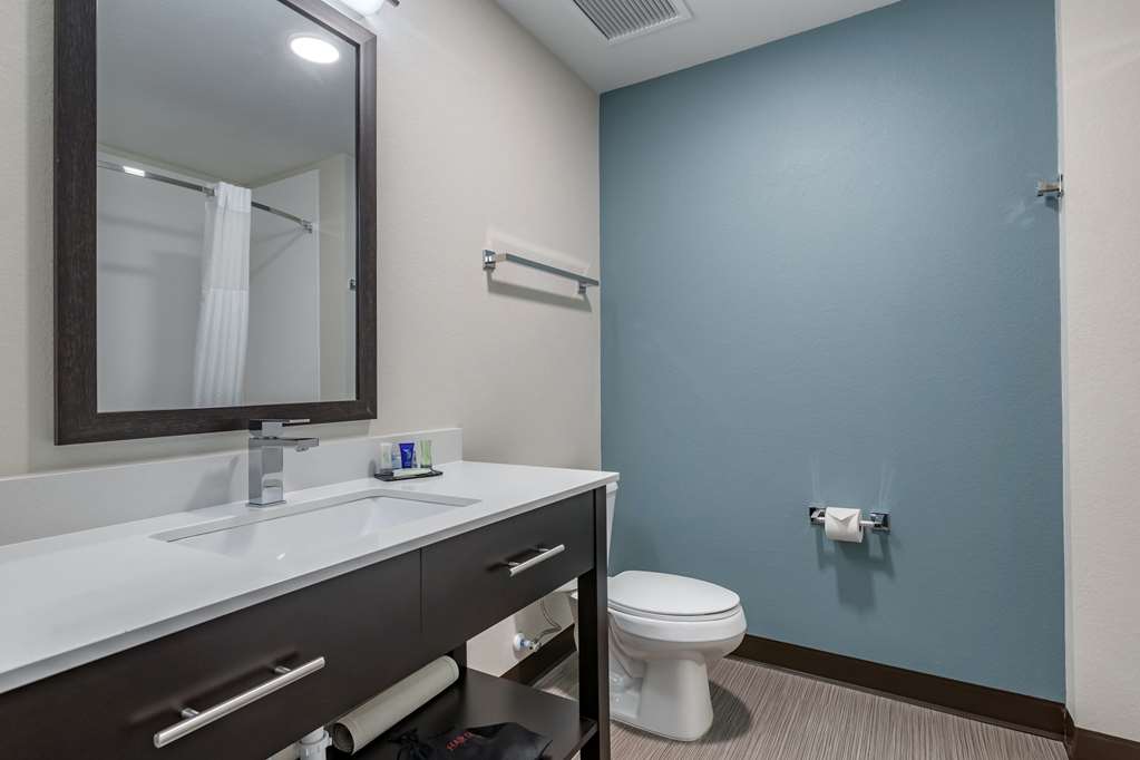 Sleep Inn & Suites Milwaukee Franklin - photo 15