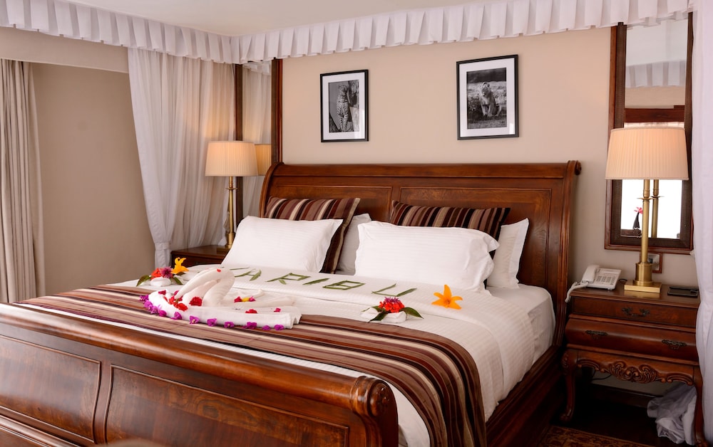 Ngorongoro Oldeani Mountain Lodge — 5-Star Luxury Hotel in Kiratu, Tanzania