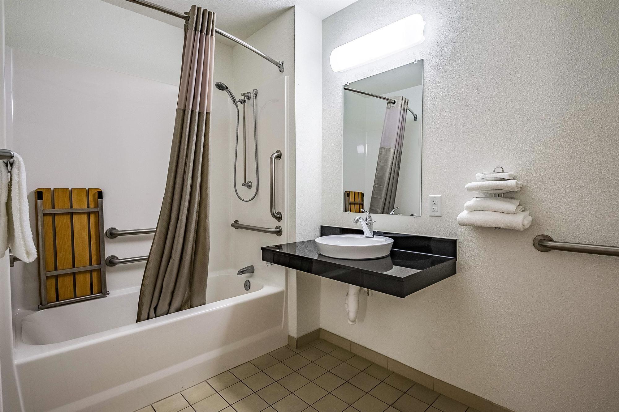 Park Inn by Radisson Salt Lake City Airport - photo 14
