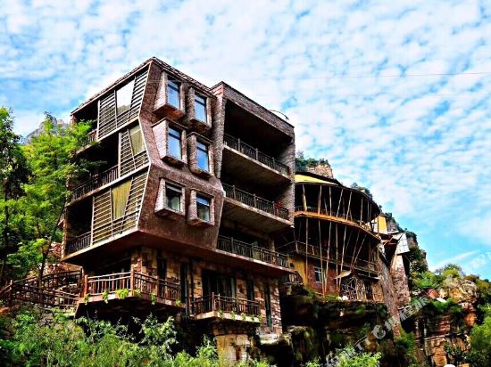 Pihtovoe - carbon neutral hotel in Vysotsk