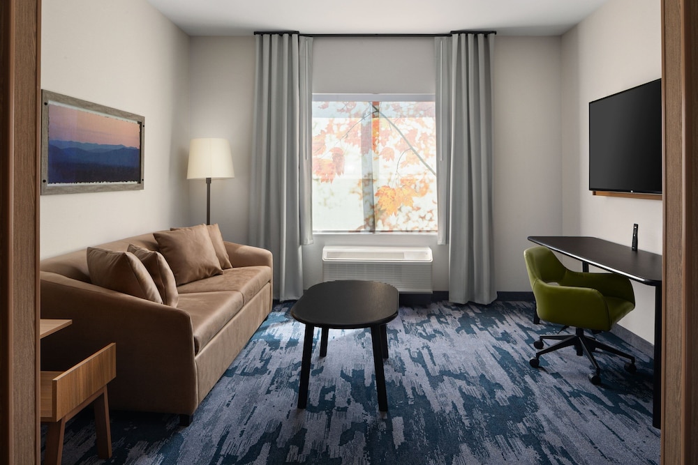 Fairfield by Marriott Inn & Suites Whitsett Greensboro East - photo 16