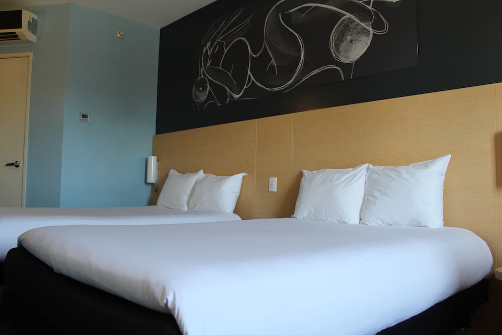 Ibis Culiacan
