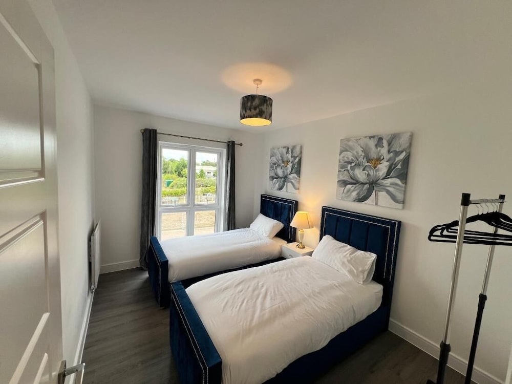 Modern 2 bedroom apartment — Sittingbourne — photo 4