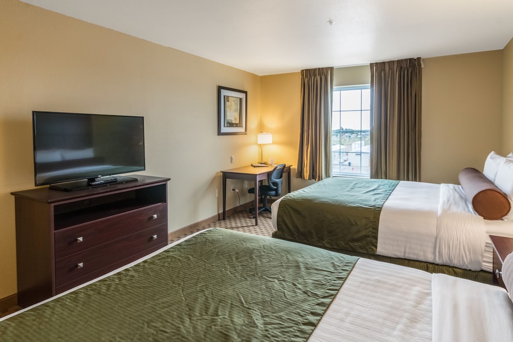 Cobblestone Hotel & Suites Pecos - photo 20