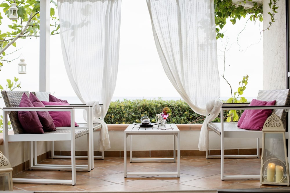 Hotel Il Cefalo in Salerno, Italy