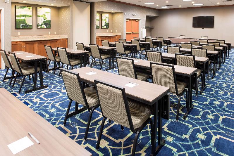 Hampton Inn & Suites East Lansing Okemos - photo 116