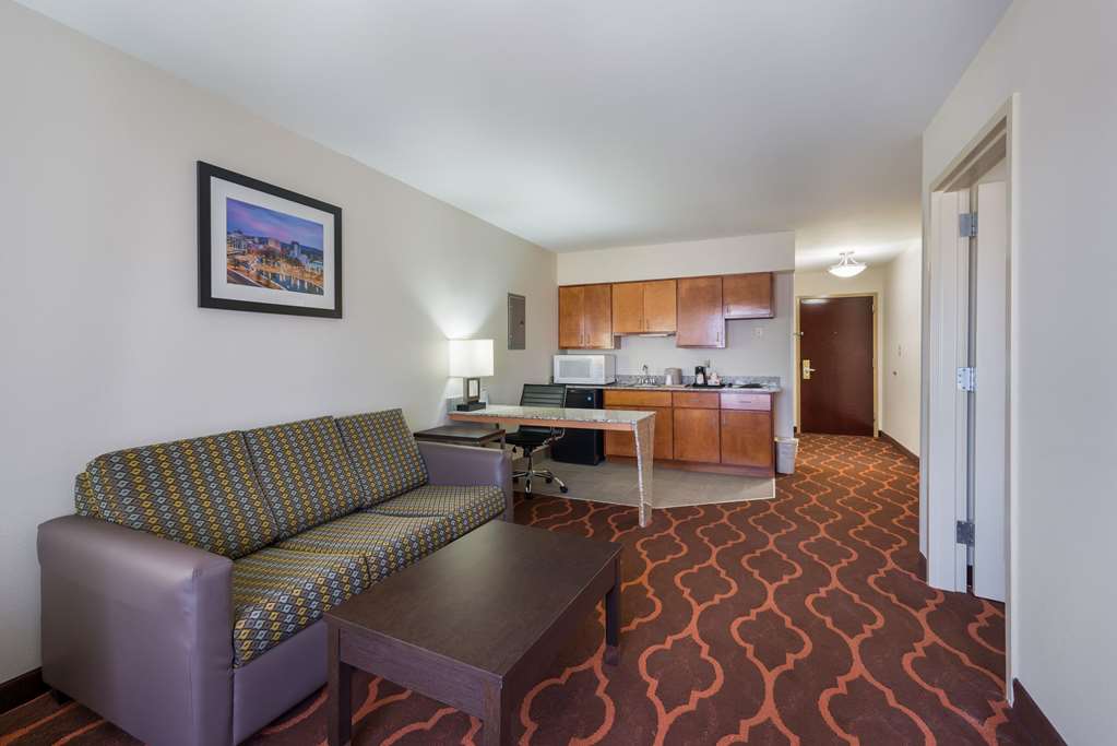 Quality Inn & Suites Huntsville Research Park Area - photo 15