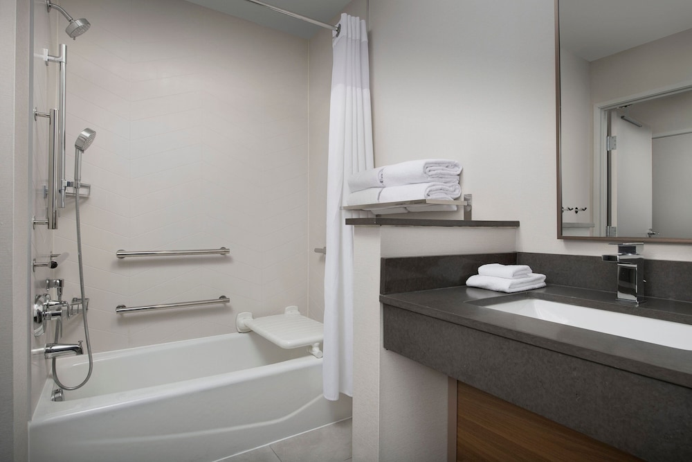 Fairfield Inn & Suites by Marriott Aberdeen - photo 15