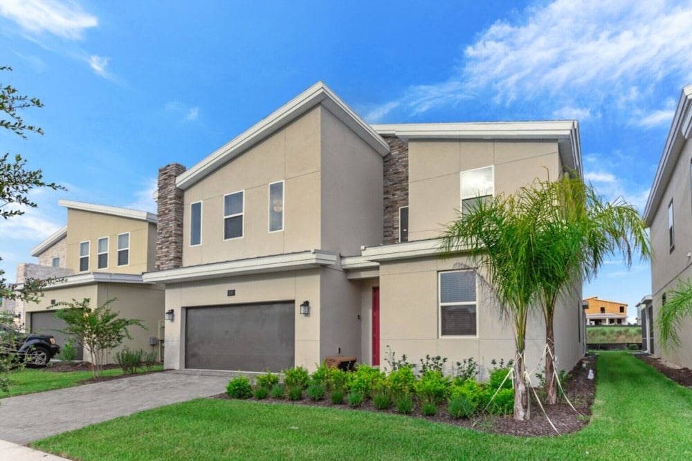 Luxury 9 Bedroom Villa on Champions Gate Resort Orlando Villa 3164 — hotel in Kissimmee
