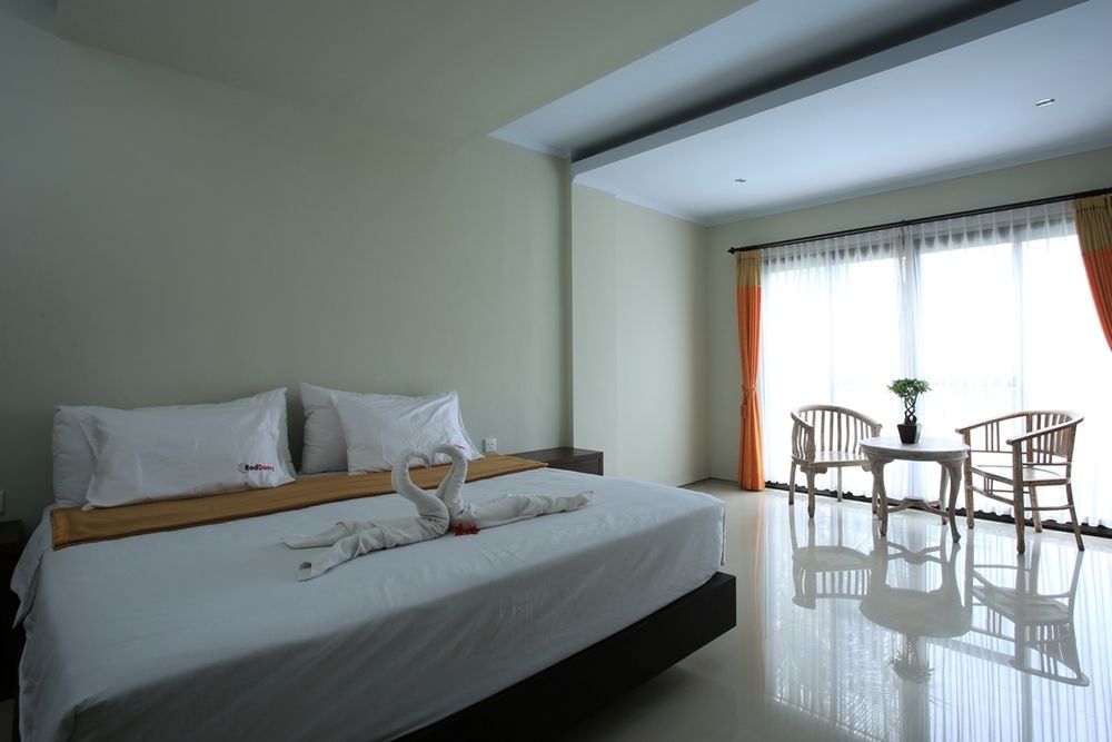 RedDoorz Plus @ Padma Utara 2 in Legian, Indonesia