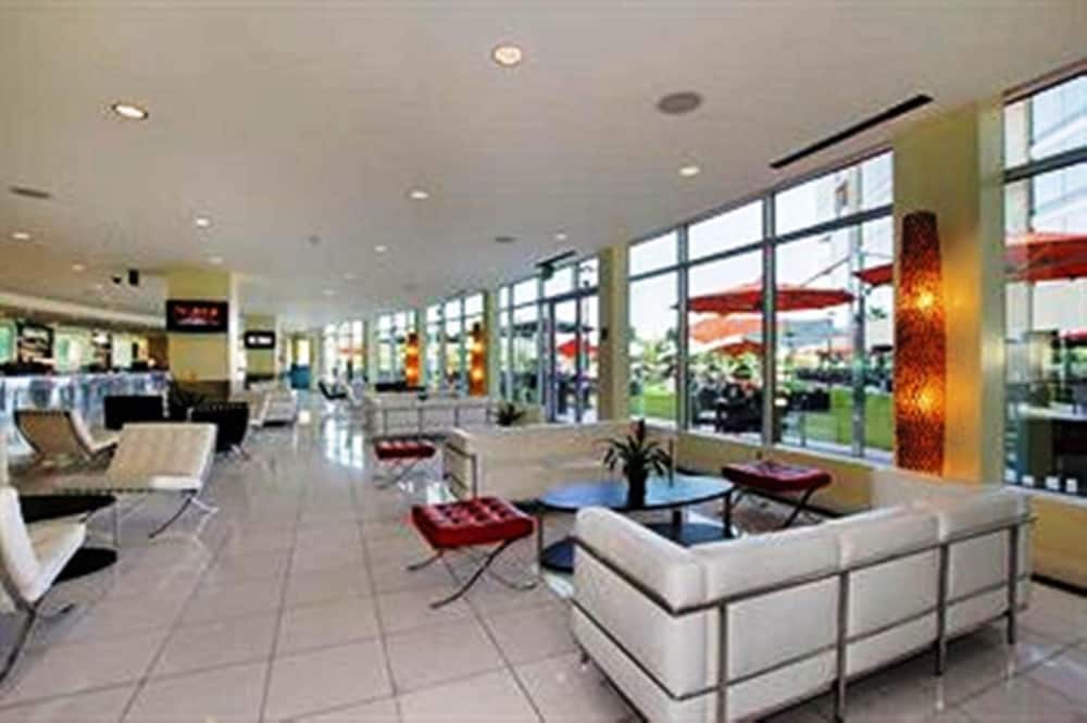 University Plaza Waterfront Hotel - photo 36