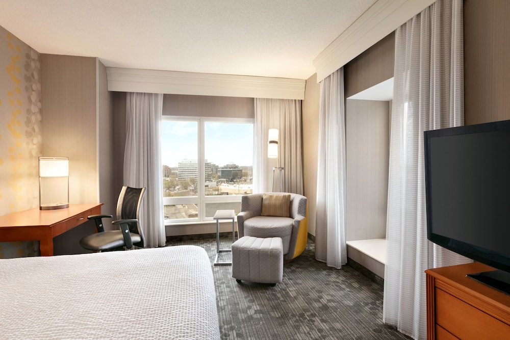 Courtyard by Marriott Tysons McLean - photo 31