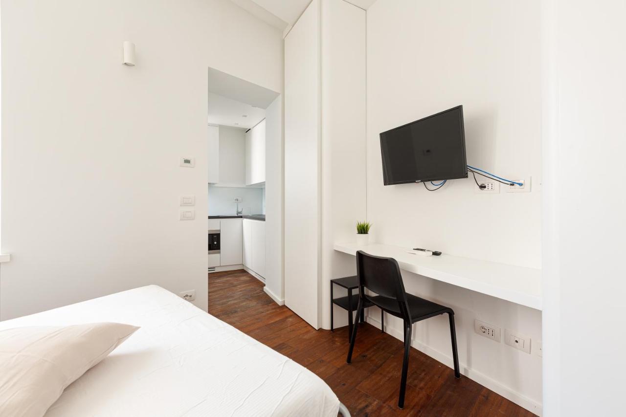 GuestHost Tiny Apt near Central Station — 4-Star Luxury Hotel in Milan, Italy